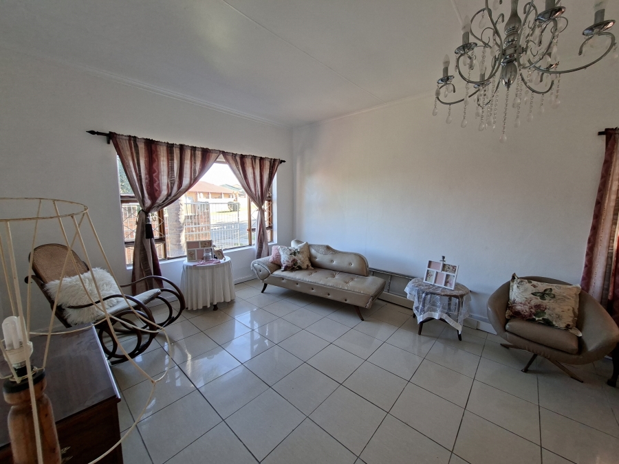 3 Bedroom Property for Sale in Van Riebeeck Hoogte Eastern Cape